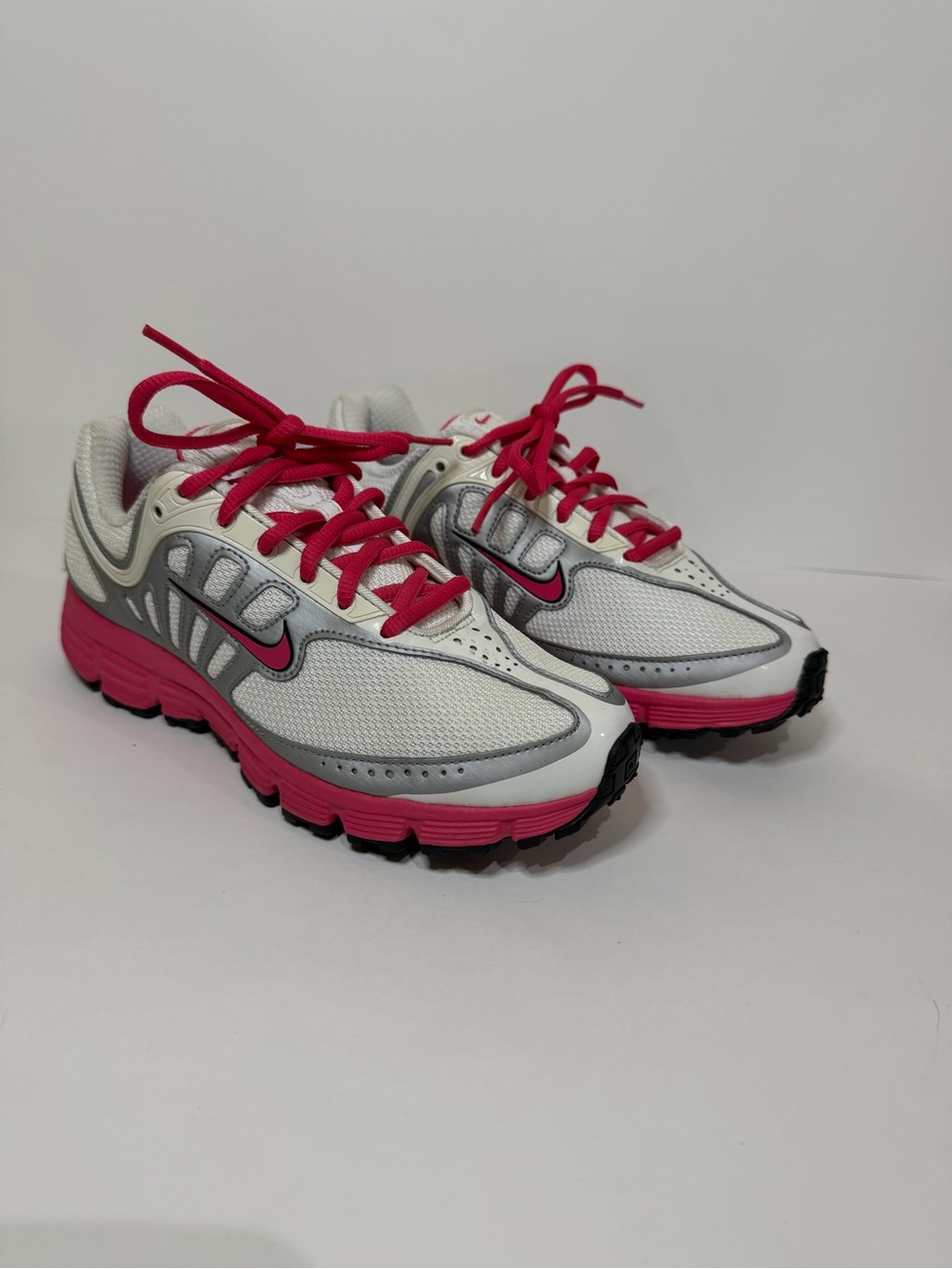 Nike Dual Fusion ST 2 Women’s Sneakers Metallic Silver White Hot Pink Y2K -7.5